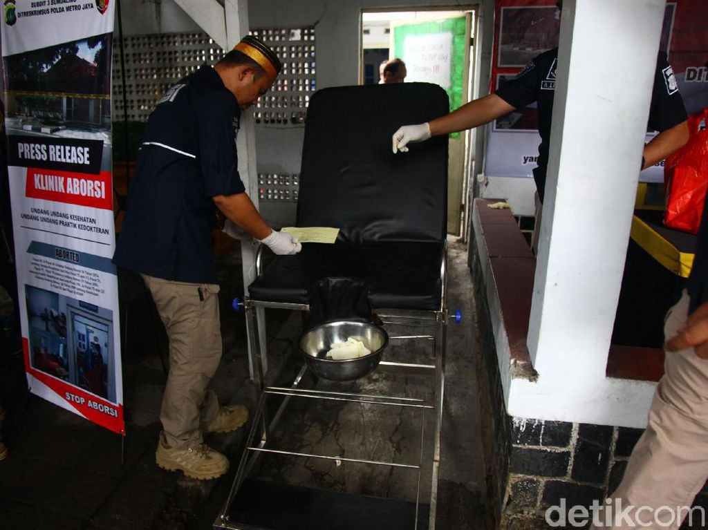 Cara Keji Dokter Aborsi Musnahkan Nyaris Seribu Bakal Bayi Cara Keji Dokter Aborsi Musnahkan Nyaris Seribu Bakal Bayi
