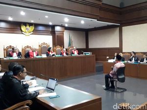 Eks Menpora Imam Nahrawi Juga Didakwa Terima Gratifikasi Rp 8,6 M Eks Menpora Imam Nahrawi Juga Didakwa Terima Gratifikasi Rp 8,6 M