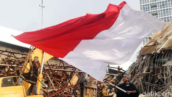Aksi Seniman Tolak Revitalisasi TIM