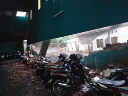 Hujan Deras di Yogya, Tembok Parkiran RS Bethesda Ambrol