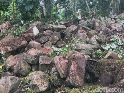 Foto: Penampakan Batu-batu Misterius dari Sumedang