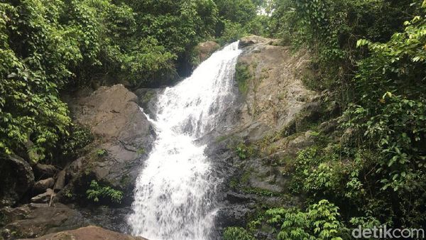 Foto: Air Terjun Cantik Ini Bernama Bulung