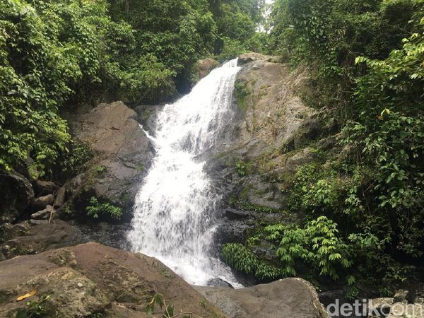 Foto: Air Terjun Cantik Ini Bernama Bulung