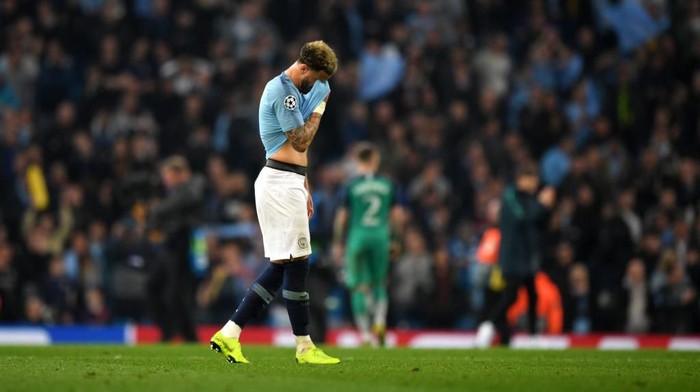 MANCHESTER, ENGLAND - APRIL 17:  Kyle Walker of Manchester City is dejected after the final whistle the UEFA Champions League Quarter Final second leg match between Manchester City and Tottenham Hotspur at at Etihad Stadium on April 17, 2019 in Manchester, England. (Photo by Shaun Botterill/Getty Images)