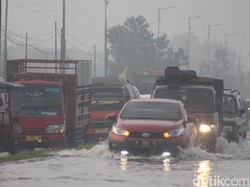 Ini Penyebab Jalan Raya Porong Lama Sidoarjo Terendam Banjir