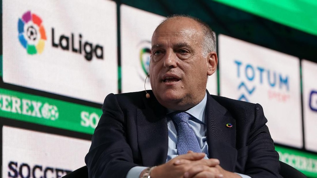 Presiden LaLiga Javier Tebas tolak usulan ubah format kompetisi. (Foto: Photo by Gualter Fatia/Getty Images)