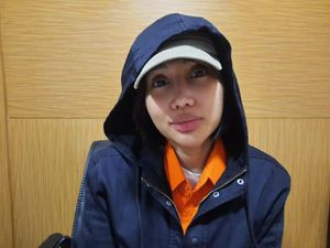 Endorse Lucinta Luna Jalan Terus di Tengah Kasus Narkoba Endorse Lucinta Luna Jalan Terus di Tengah Kasus Narkoba