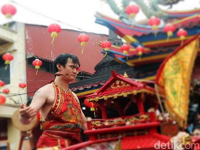 Yuk, Lihat Lagi Atraksi Para Tatung di Sukabumi