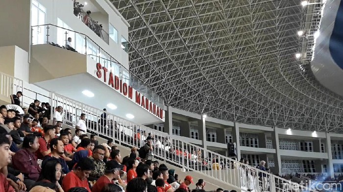 Presiden Jokowi resmikan Stadion Manahan Solo, Sabtu (15/2/2020)