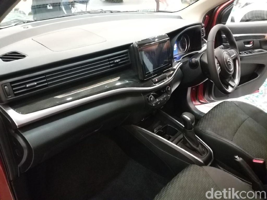 Serupa tapi Tak Sama, Sekilas Perbedaan Teknis Suzuki Ertiga dan XL7 Serupa tapi Tak Sama, Sekilas Perbedaan Teknis Suzuki Ertiga dan XL7