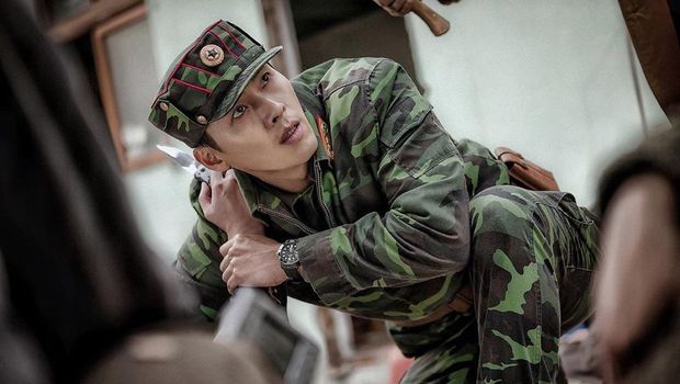 Hyun Bin dalam drama Korea Crash Landing on You
