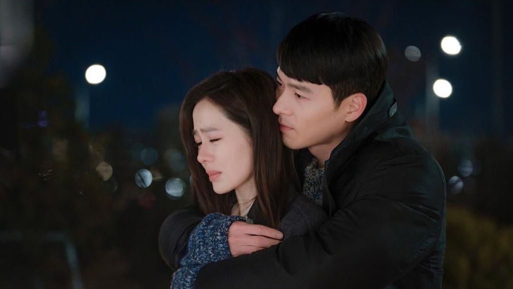 Crash Landing On You Tamat, Ini 12 Adegan Teromantis Hyun Bin & Son Ye Jin