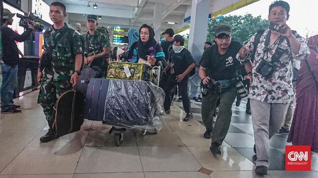 TNI berada di garis depan penanganan virus corona sejak pemerintah menjemput ratusan WNI dari Wuhan, China 