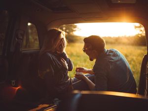 Hiburan di Rumah Aja, 10 Cuit Receh Saat Ingin Melamar Anak Om Buat Senyum