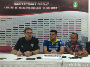 Puji Perlawanan Persis, Pelatih Persib: Ini Uji Coba yang Kami Butuhkan