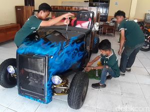 Penyandang Disabilitas Sulap Motor Rongsok Jadi Mobil Hotrod