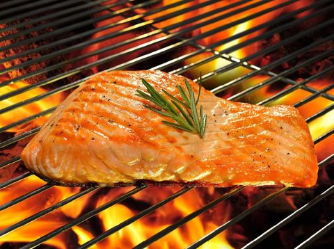 Grill salmon