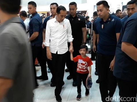Lucunya Jan Ethes Pentas Musik, Ditonton Jokowi Malah Malu dan Nangis
