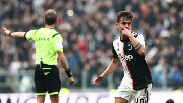 Paulo Dybala merayakan golnya ke gawang Brescia.