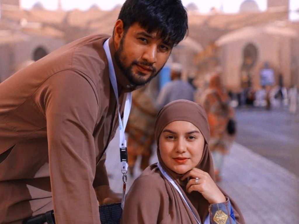 Irish Bella-Ammar Zoni Ungkap Alasan Hanya Follow Pasangan di Instagram Irish Bella-Ammar Zoni Ungkap Alasan Hanya Follow Pasangan di Instagram