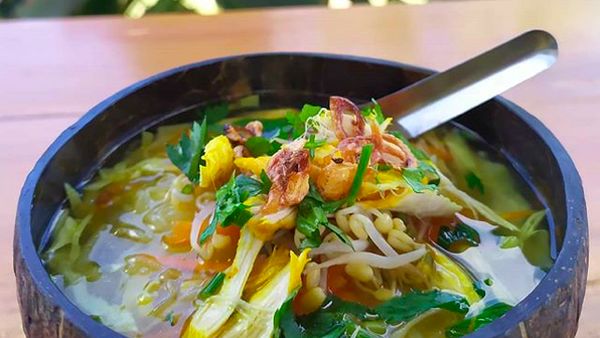 Slurpp! Soto Bathok yang Gurih Segar untuk Hangatkan Badan