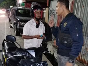 Berkendara Tanpa SIM di Makassar, 7 Pengungsi Luar Negeri Diamankan Berkendara Tanpa SIM di Makassar, 7 Pengungsi Luar Negeri Diamankan
