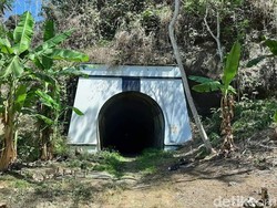 Nostalgia Menyusuri Terowongan KA Wilhelmina di Kabupaten Pangandaran