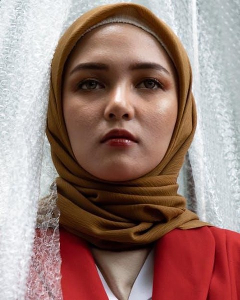 Model Hijab Yang Paling Pas Untuk Wajah Bulat Hingga Kotak