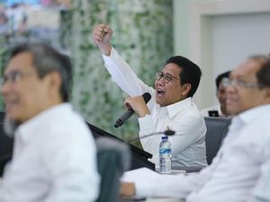 Inovasi Dana Desa Nontunai dan USG Portable, Bupati Ini Dipuji Mendes