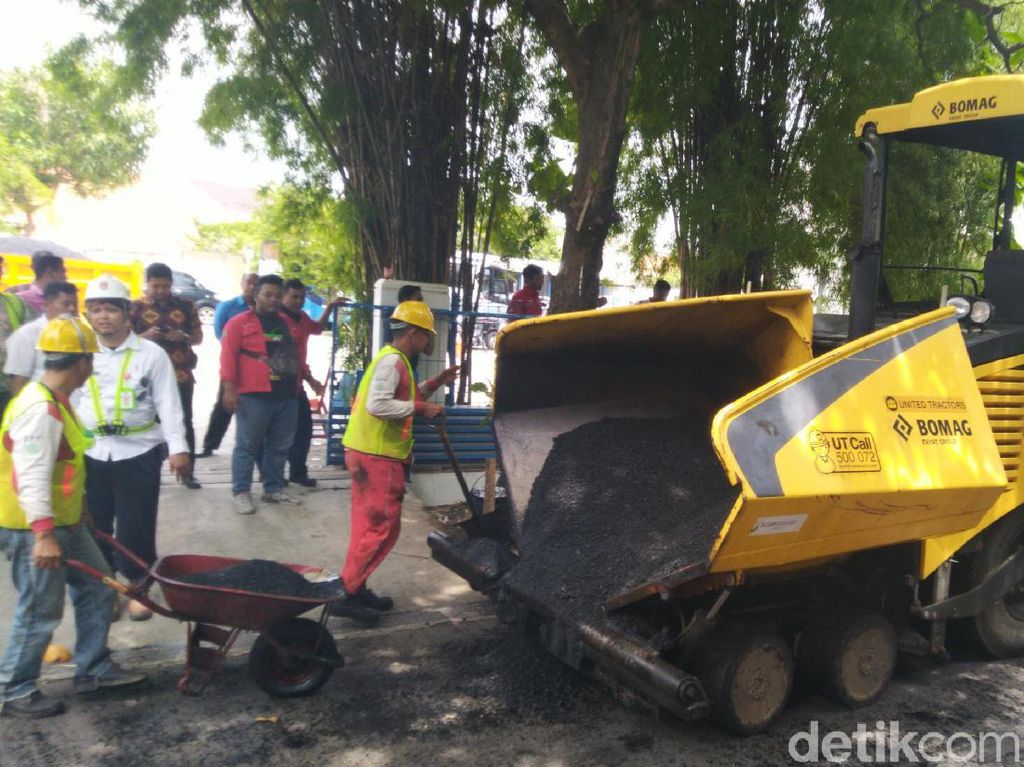 Kota Semarang Mulai Pakai Aspal Berbahan Limbah Plastik Kota Semarang Mulai Pakai Aspal Berbahan Limbah Plastik