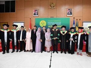Wakil Ketua MPR Jazilul Fawaid Raih Gelar Doktor dari UNJ