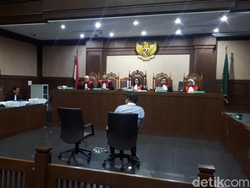 Kasus Suap-Pencucian Uang, Muhtar Ependy Dituntut 8 Tahun Penjara