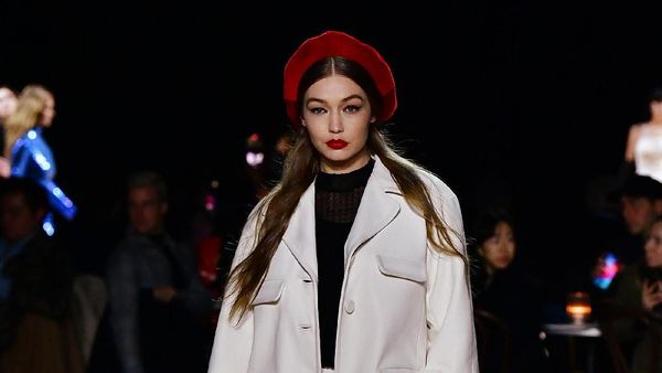 15 Koleksi Busana Wearable Marc Jacobs di New York Fashion Week 2020