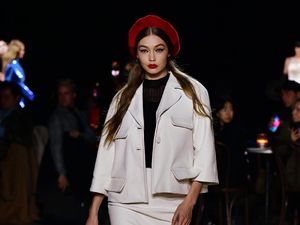 15 Koleksi Busana Wearable Marc Jacobs di New York Fashion Week 2020