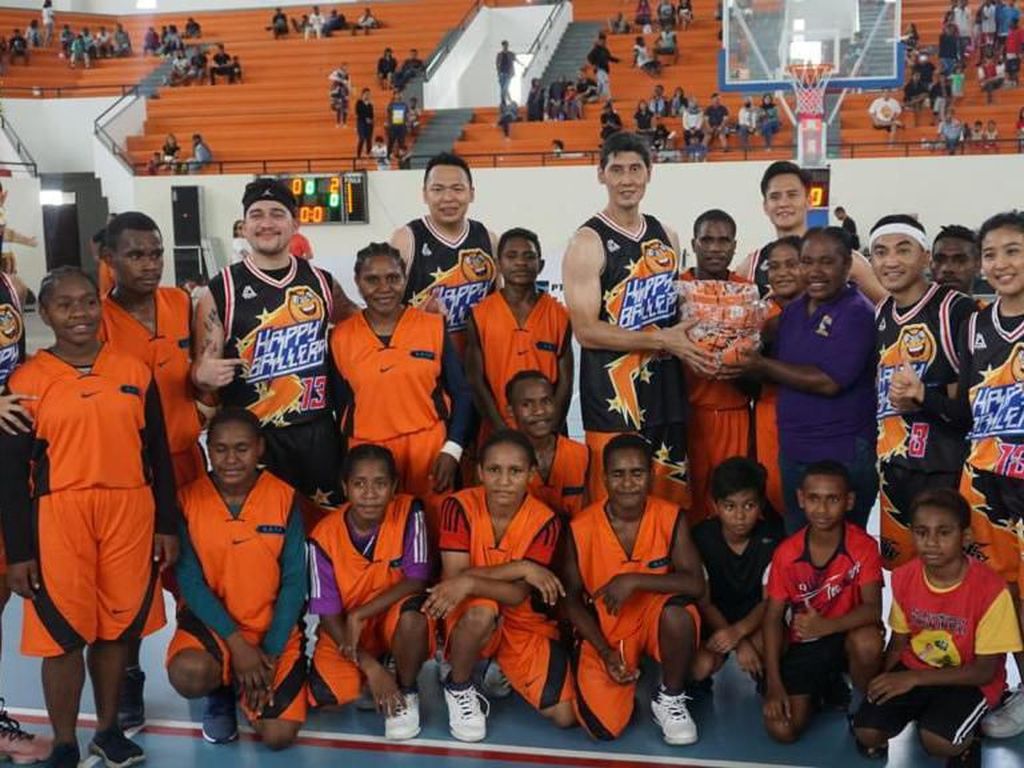 Jelang PON Papua, Maria Selena Cs Beraksi di Mimika Sport Complex Jelang PON Papua, Maria Selena Cs Beraksi di Mimika Sport Complex