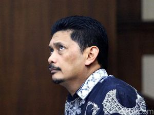 KPK Eksekusi Eks Dirut PT INTI Darman Mappangara ke Lapas Sukamiskin KPK Eksekusi Eks Dirut PT INTI Darman Mappangara ke Lapas Sukamiskin