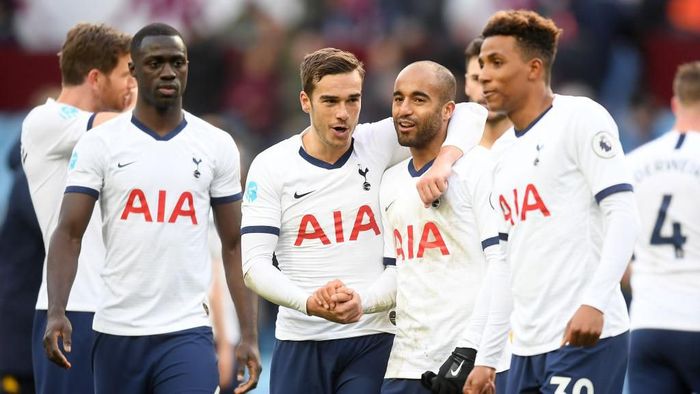 Tottenham Hotspur BIRMINGHAM, ENGLAND - FEBRUARY 16: Lucas Moura of Tottenham Hotspur and Harry Winks of Tottenham Hotspur celebrate victory during the Premier League match between Aston Villa and Tottenham Hotspur at Villa Park on February 16, 2020 in Birmingham, United Kingdom. (Photo by Michael Regan/Getty Images)