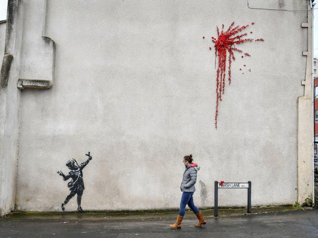Mural Hari Valentine Banksy Dirusak Orang Tak Dikenal Mural Hari Valentine Banksy Dirusak Orang Tak Dikenal
