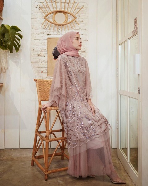 Cantiknya Dress Kebaya Hijab Ala Aghnia Punjabi Yang Bisa Jadi Inspirasi