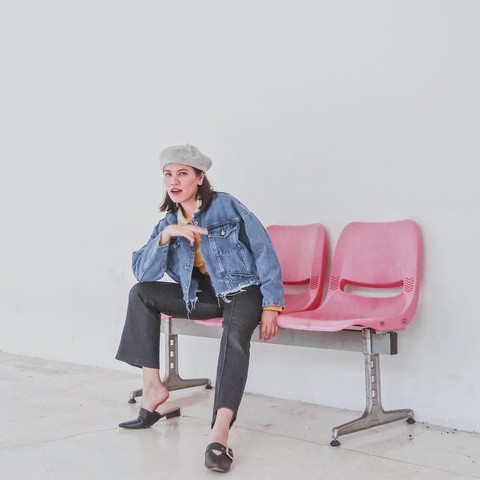 6 Inspirasi Padu Padan Jaket Jeans ala Fashion Influencer 