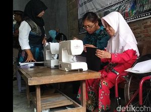 Rumah Kinasih, Tempat Puluhan Kaum Disabilitas Mandiri Mengais Rezeki