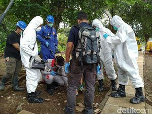 Cari Sumber Limbah Radioaktif, Polisi Periksa Rumah Warga Batan Indah Cari Sumber Limbah Radioaktif, Polisi Periksa Rumah Warga Batan Indah