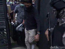 KPK Obok-obok DPRD Tulungagung Saat Anggota Dewan Sedang Kunker