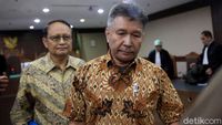 Didakwa Rugikan Negara Rp 35 T, Eks Bos BP Migas Tertunduk Lesu
