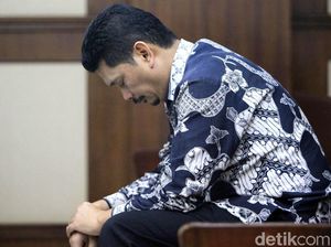 Eks Dirut PT Inti Tertunduk Usai Dituntut 3 Tahun Bui