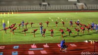 Timnas Indonesia menjalani latihan fisik di Stadion Madya.