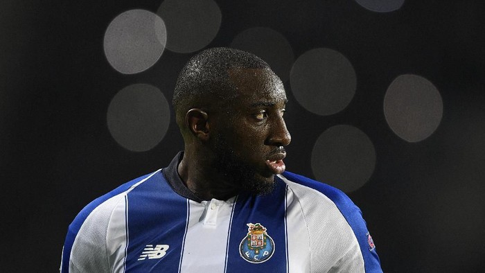 PORTO, PORTUGAL - NOVEMBER 28: Moussa Marega of FC Porto scores his sides third goal during the UEFA Champions League Group D match between FC Porto and FC Schalke 04 at Estadio do Dragao on November 28, 2018 in Porto, Portugal. (Photo by Octavio Passos/Getty Images)
