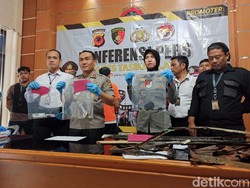 Pembakar Kantor Desa Neglasari Tasik Ternyata Kades dan Kakaknya