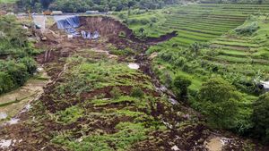 Penampakan Terkini Longsor Pinggir Tol Cipularang