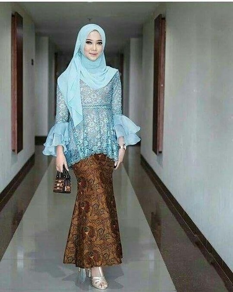 Bingung Pilih Outfit Lamaran  Intip Inpirasi Baju  Atasan 